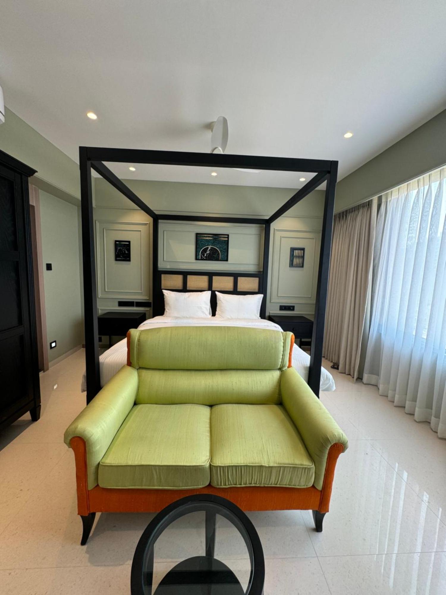 Hotel Mumbai House, Malad Exterior photo