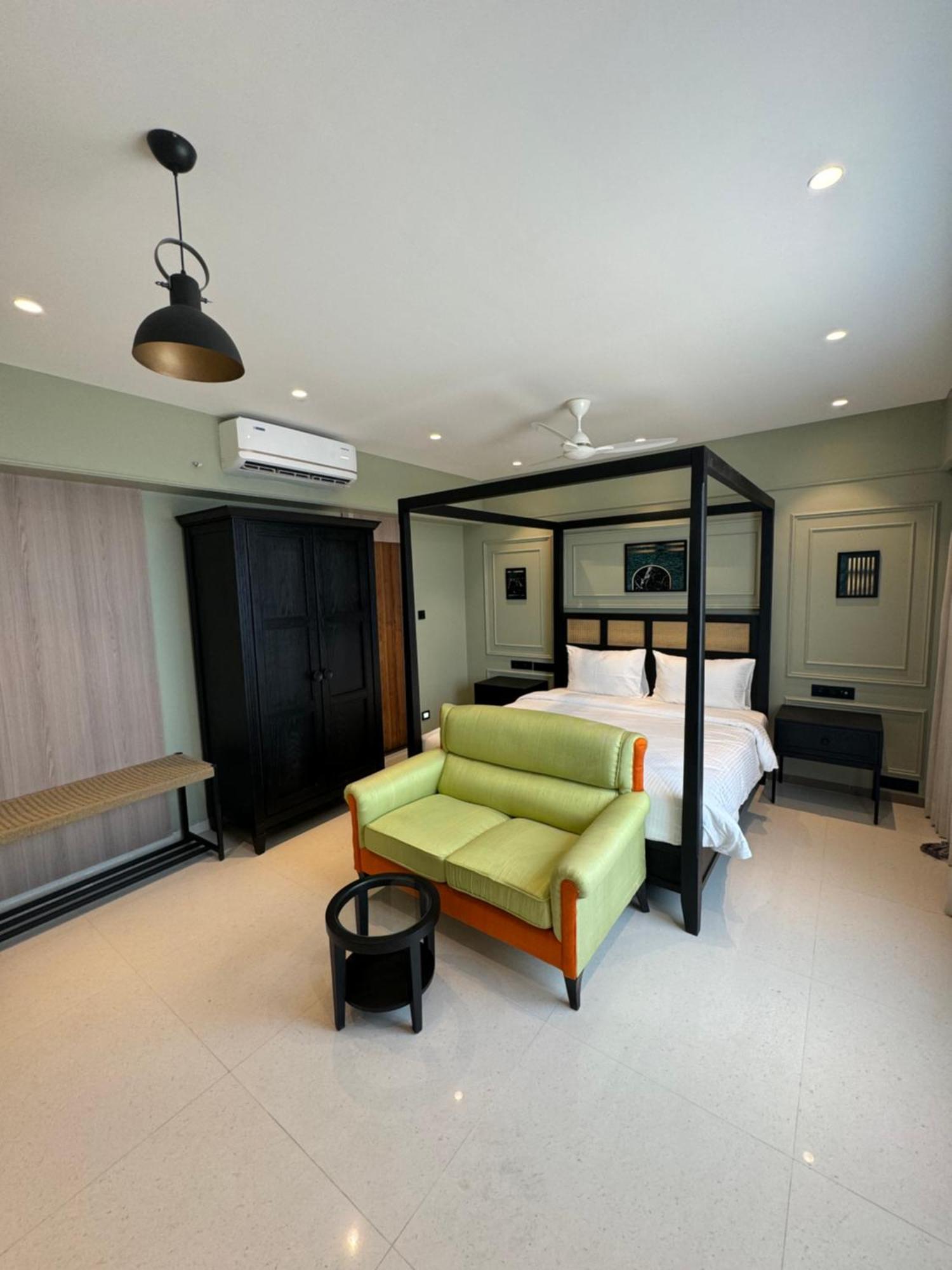 Hotel Mumbai House, Malad Exterior photo