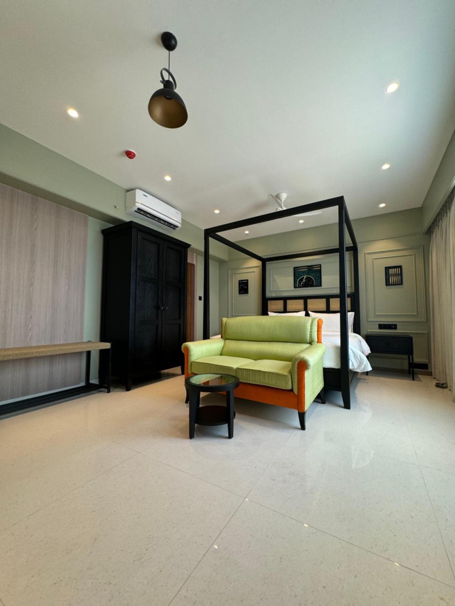 Hotel Mumbai House, Malad Exterior photo